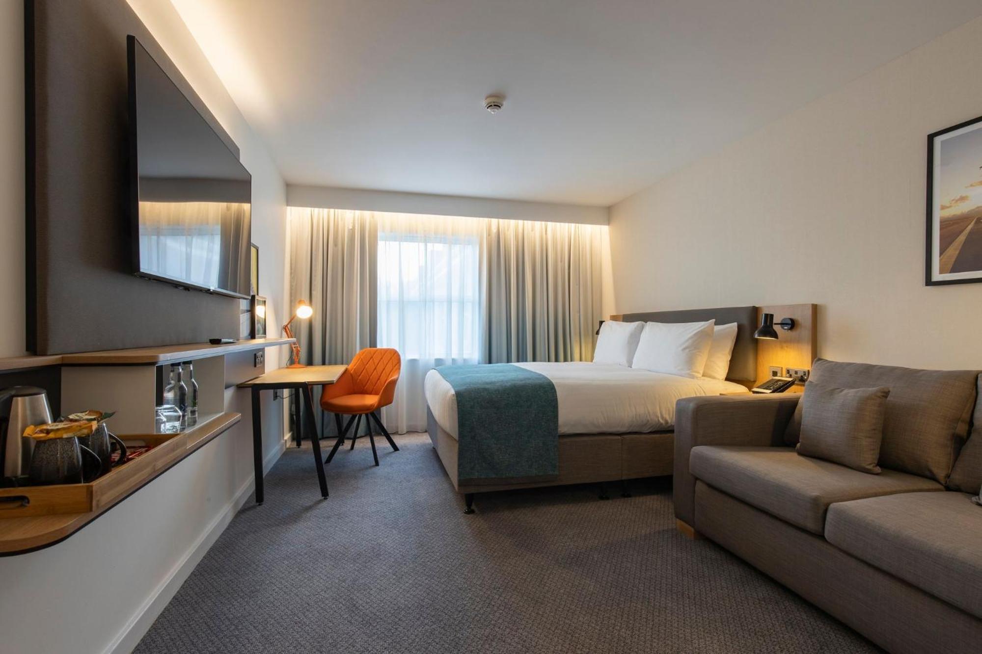 Holiday Inn Bristol Airport By Ihg Redhill  Exterior foto