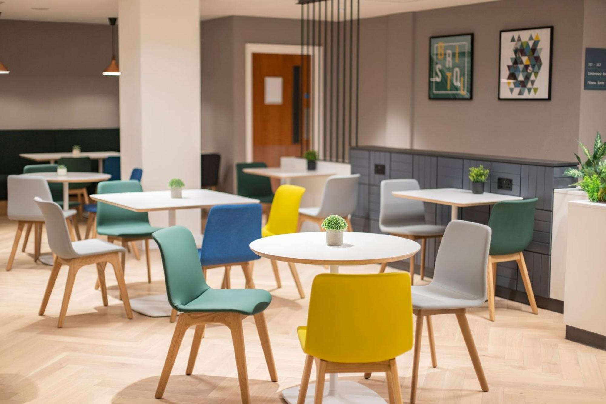 Holiday Inn Bristol Airport By Ihg Redhill  Exterior foto