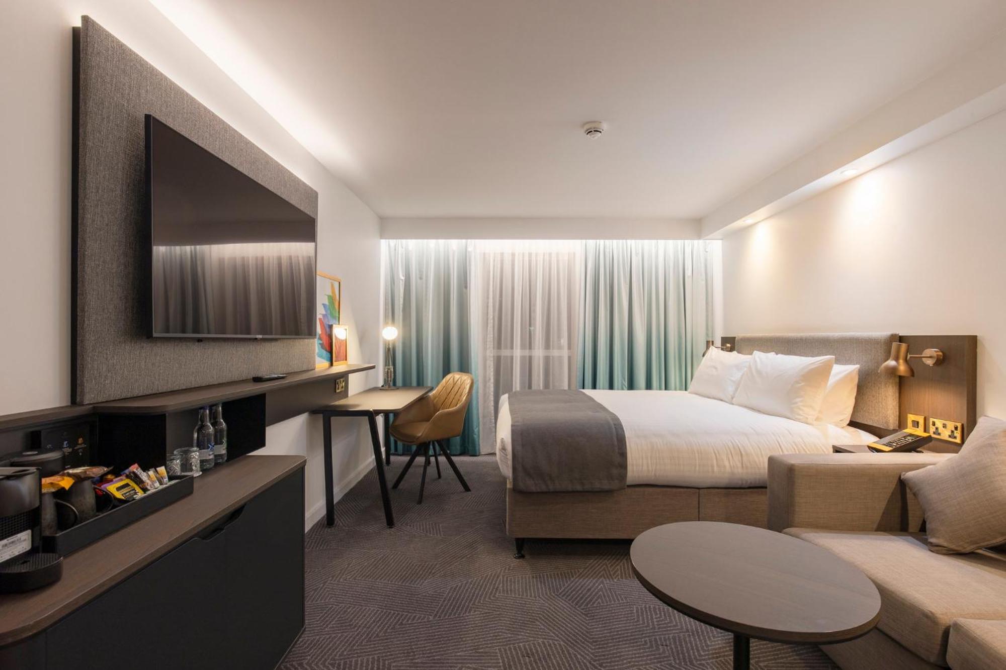 Holiday Inn Bristol Airport By Ihg Redhill  Exterior foto