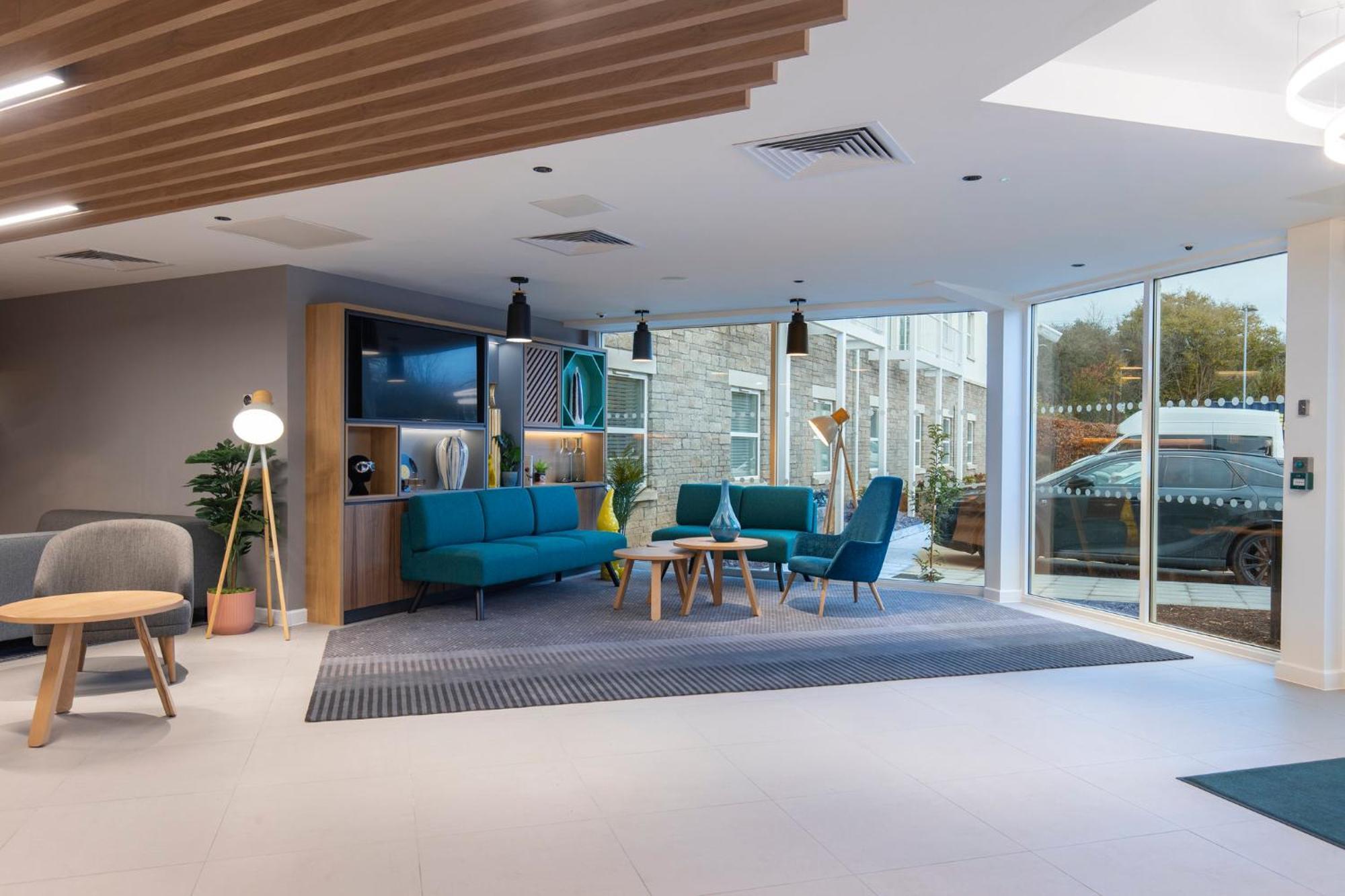 Holiday Inn Bristol Airport By Ihg Redhill  Exterior foto