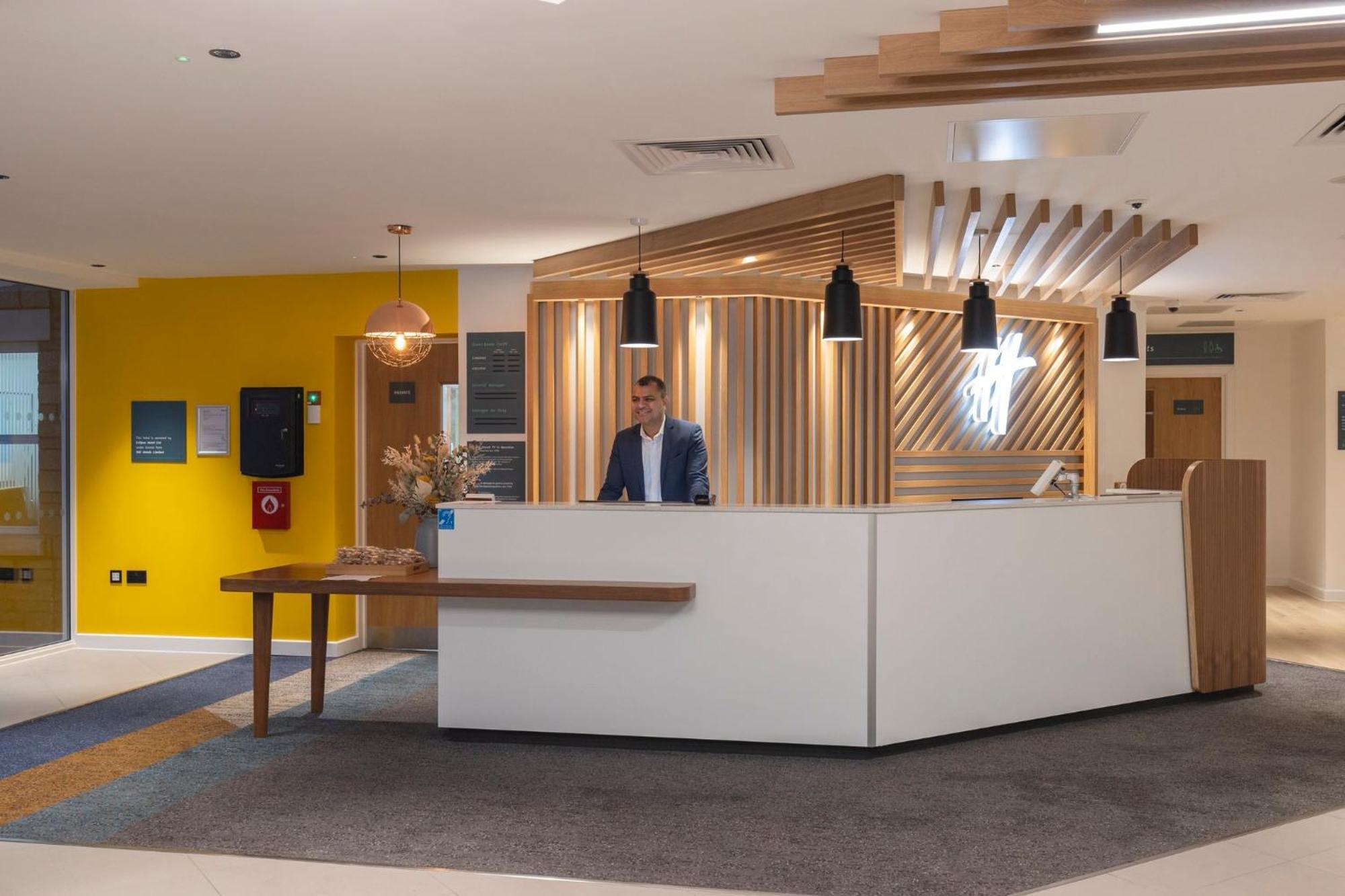 Holiday Inn Bristol Airport By Ihg Redhill  Exterior foto