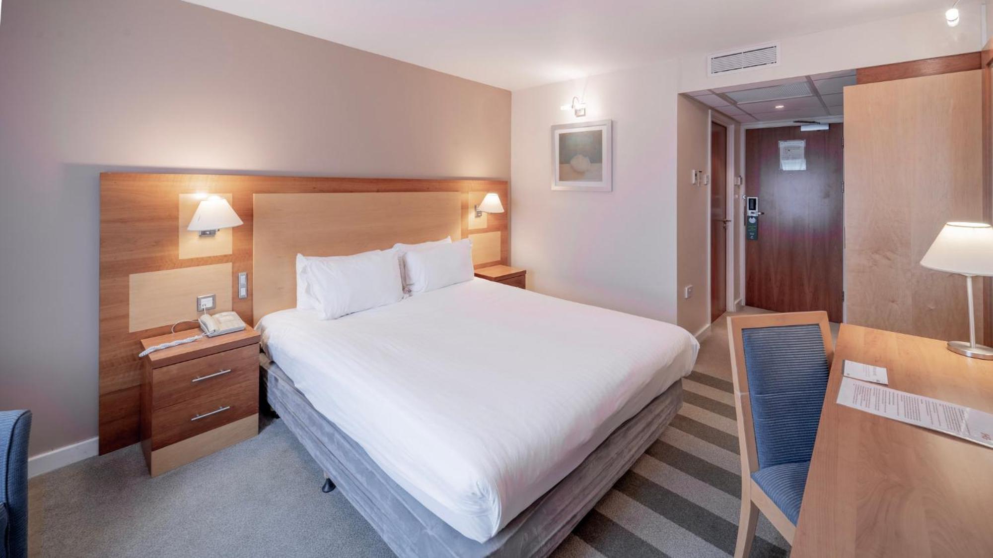 Holiday Inn Bristol Airport By Ihg Redhill  Exterior foto