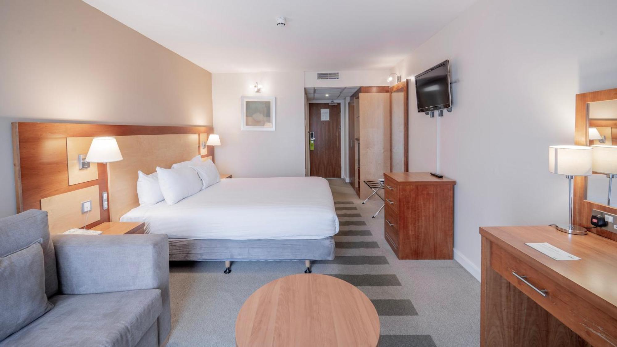 Holiday Inn Bristol Airport By Ihg Redhill  Exterior foto